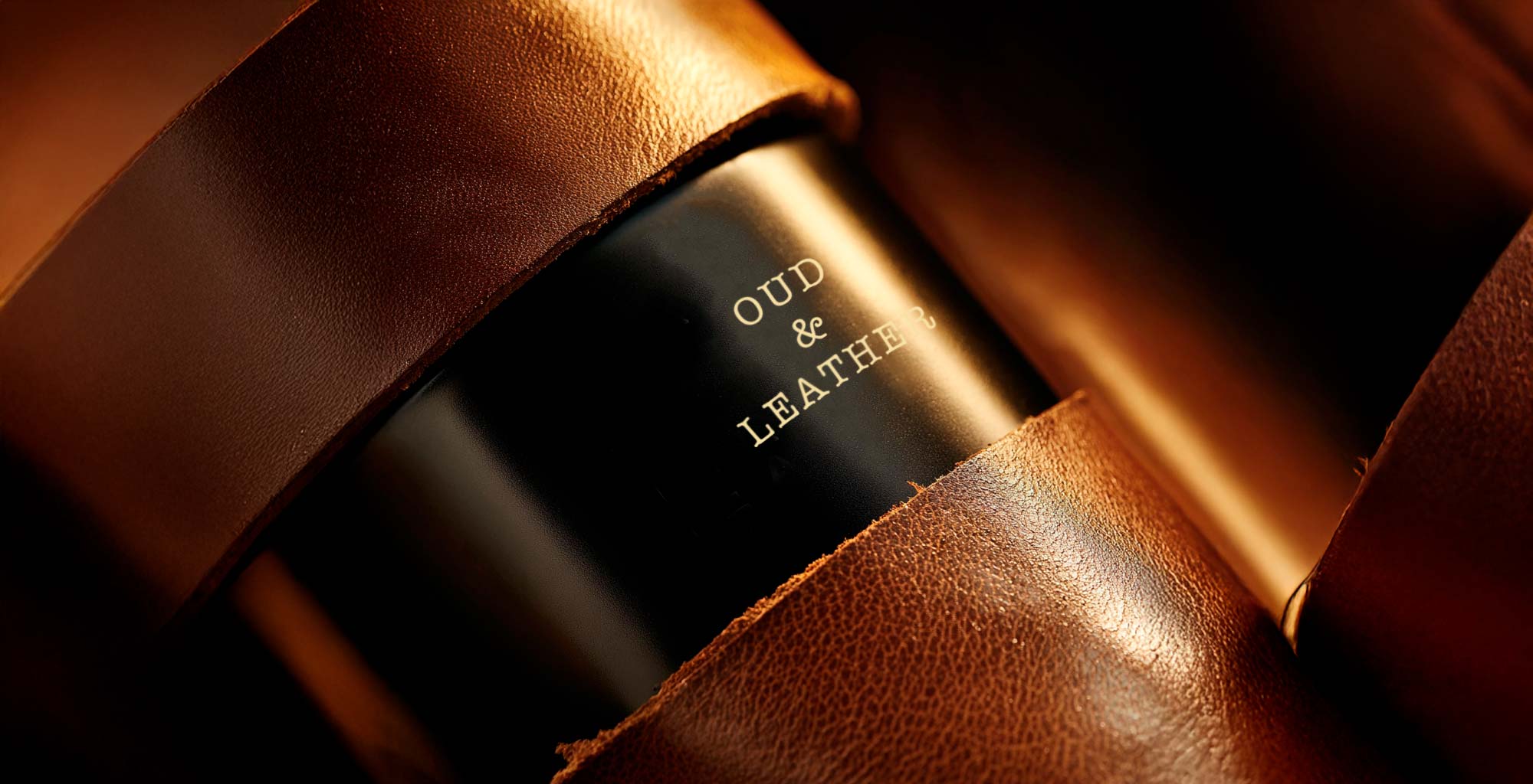 oud_vaso_leather.jpg__PID:d619f7e0-fa59-4576-a252-e77e5281f4ad